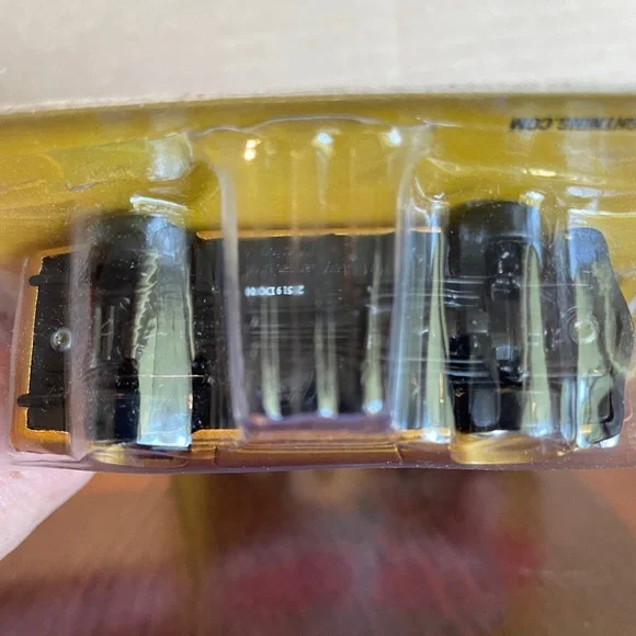 Johnny Lightning Papa John's 1971 Chevrolet Camaro Z28 71 Chevy 1:64 N I P - Picture 6 of 6